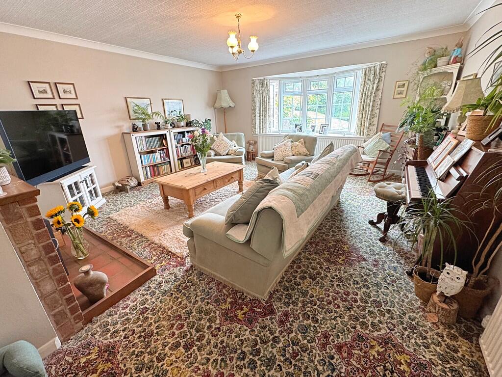 Sitting Room alt ...