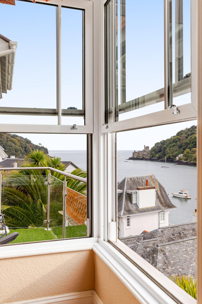 20 P Window View  Fairwinds Beacon Road Kingswear 