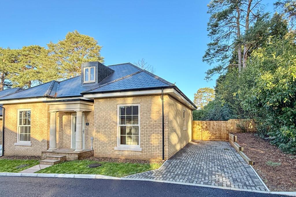 3 bedroom Detached Bungalow for sale