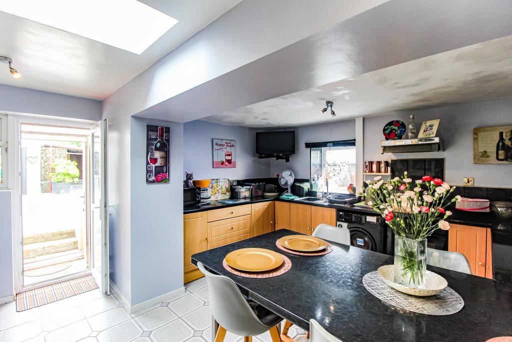 Kitchen 1