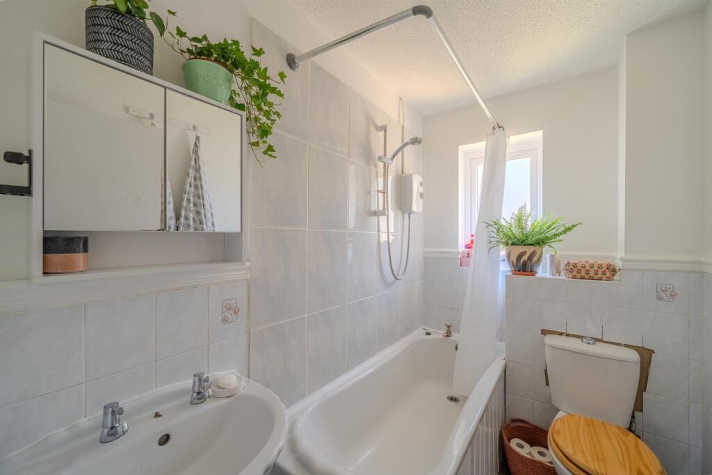 61 Spring Grove-5.jpg