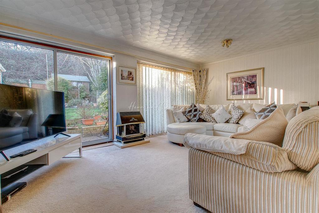 Mountbatten Close, Cyncoed, HernCrabtree (18).jpg