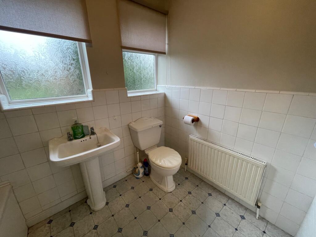 BATHROOM REV
