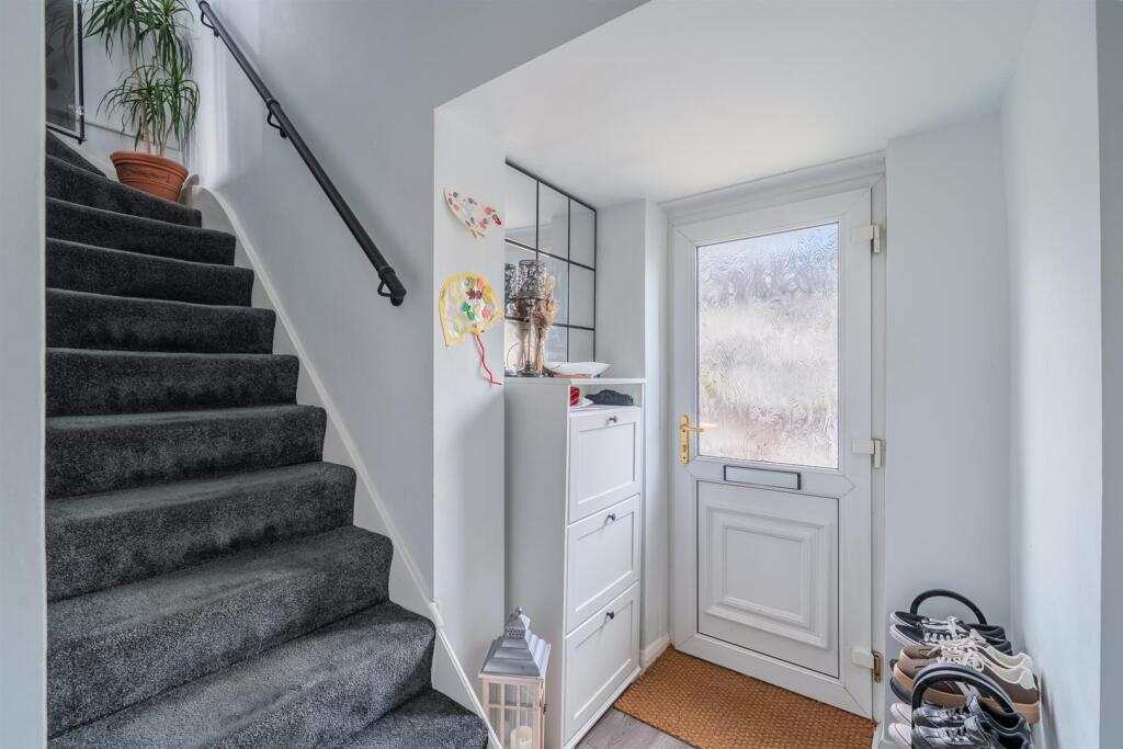 57 Mynydd Maen Road-19.jpg