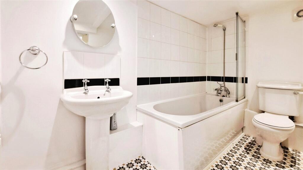 Bathroom/Wc
