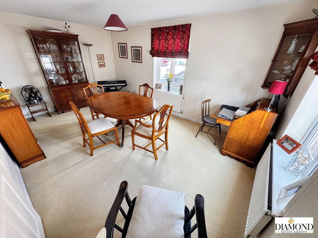 Lounge/Dining/Play Room Option