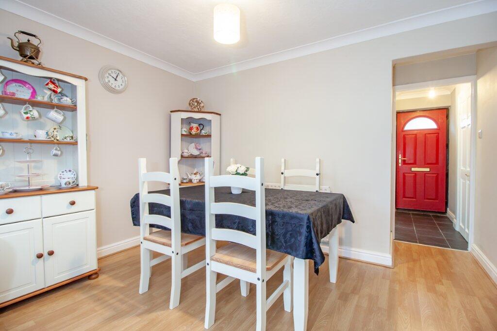 romrps-HUB200142-Car