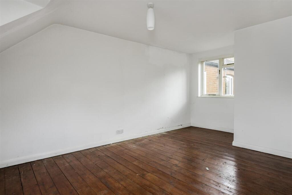 Davidson Frost-Wellings, DFW, Little Common, Stanm