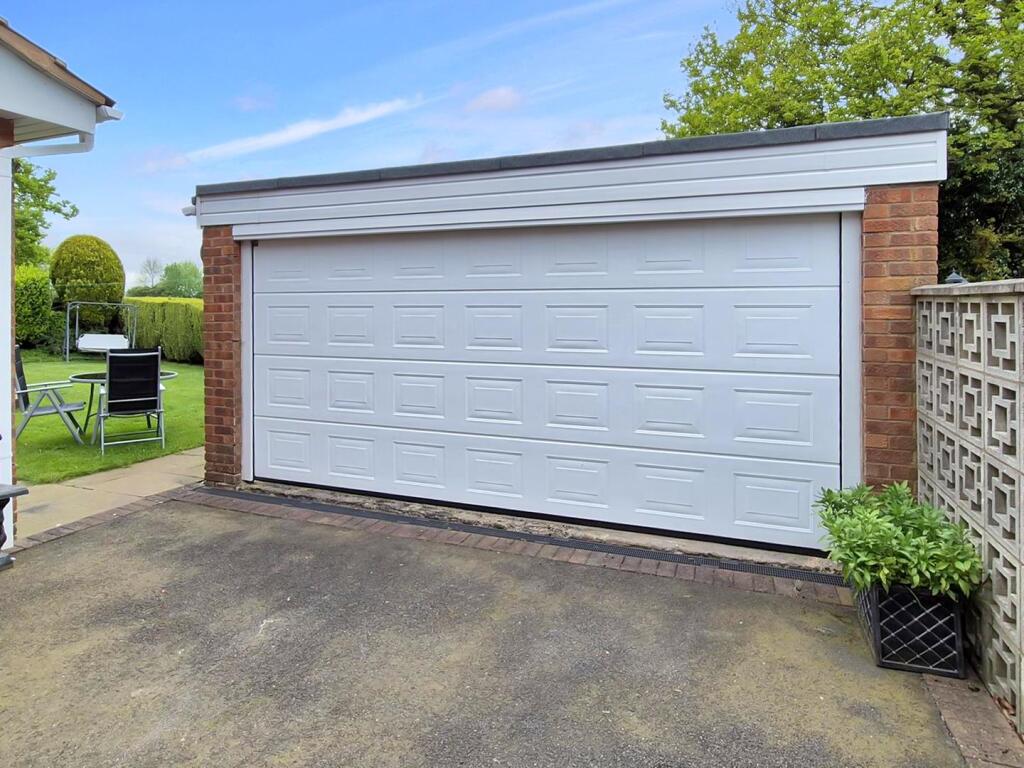 Detached Garage