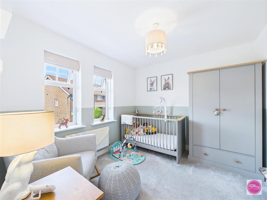 Henley Grove, Church Gresley (20).jpg