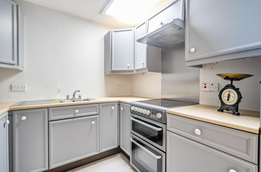 1318327-16-68681b...