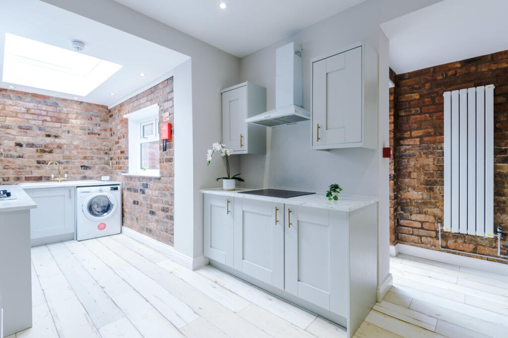 70 Langton Road Kitchen 3