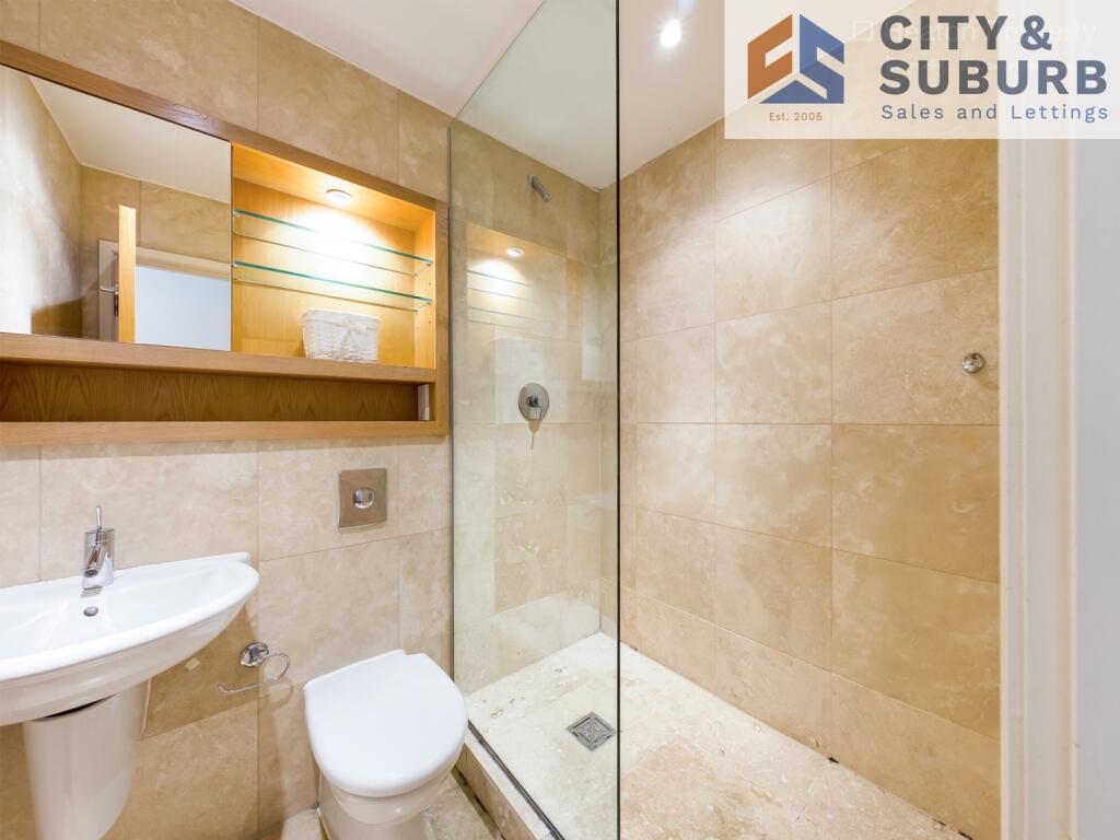 SAQ04F23-En-suite