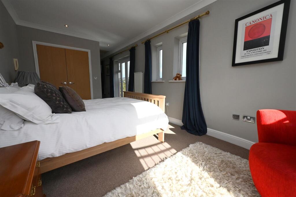 bedroom1.1.JPG
