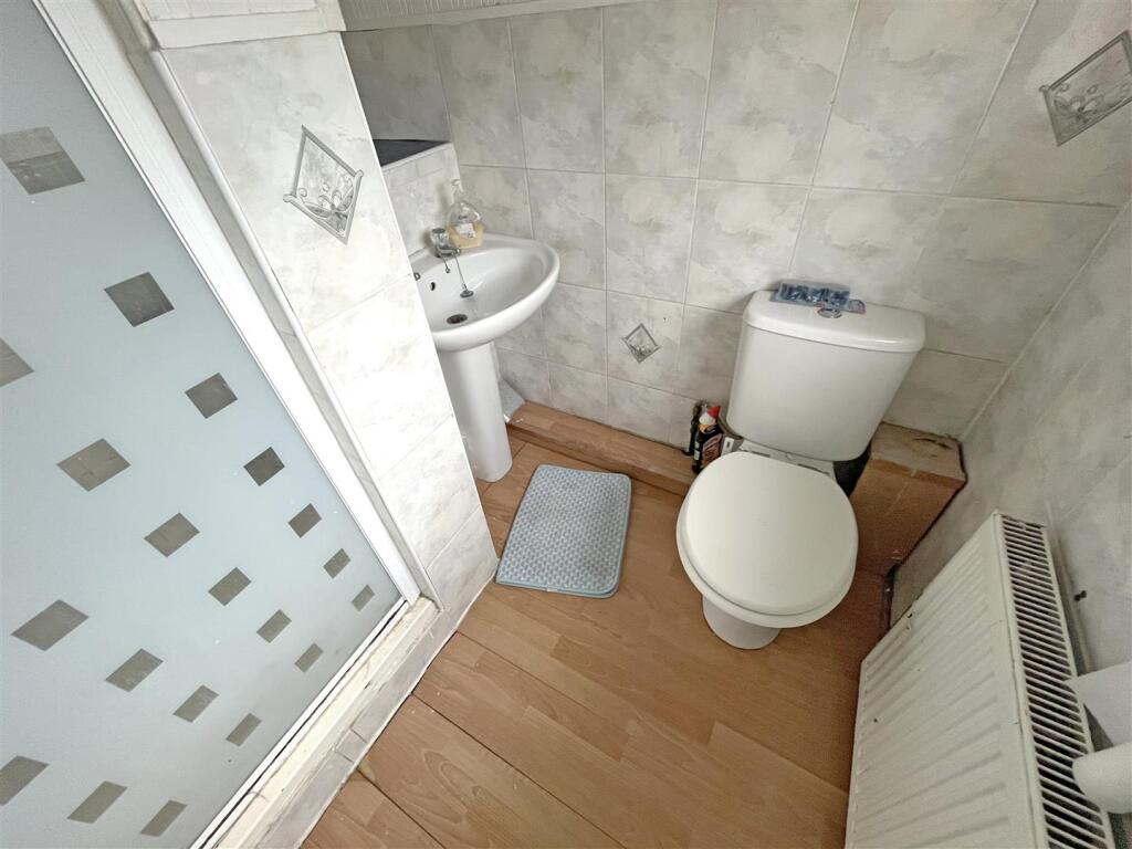 Shower Room.jpeg