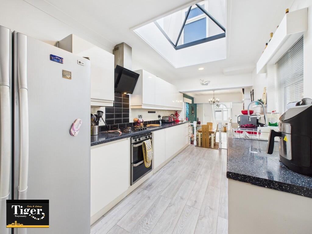 CAM03440G0-PR0415...