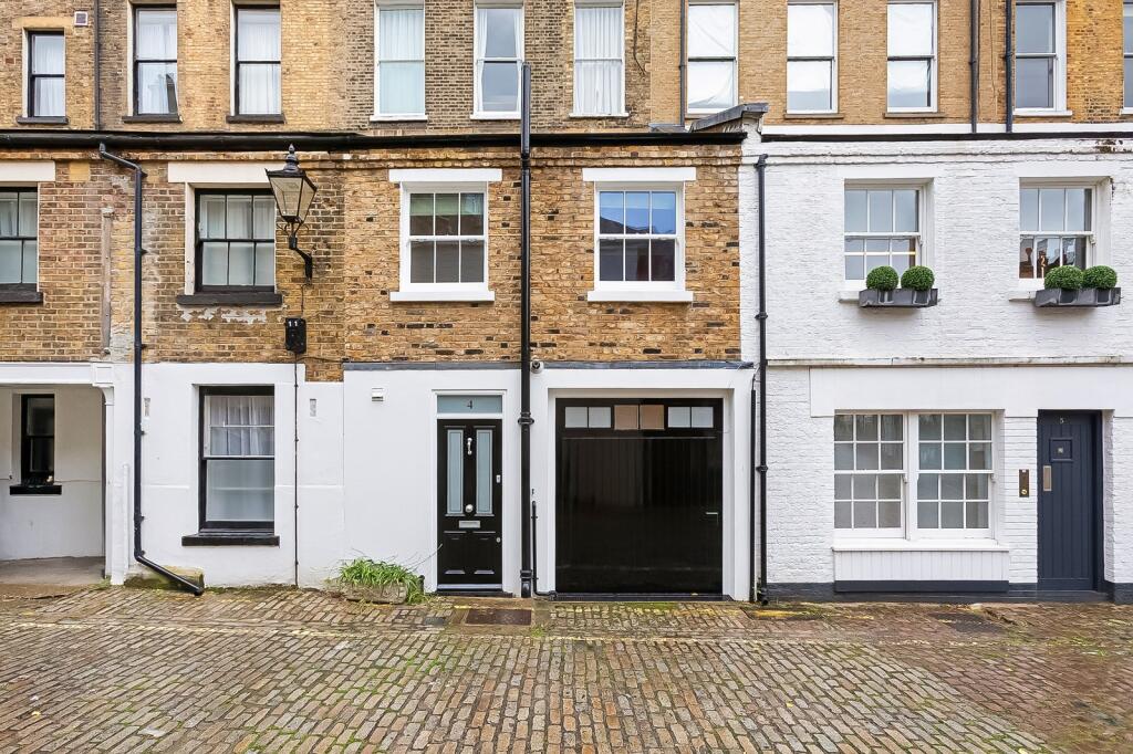 Lancaster Mews, London, W2