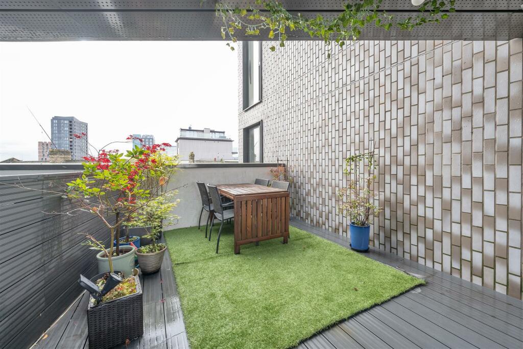 Craig House E17