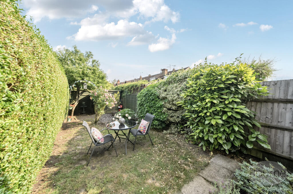 2e75c402-e31b-492...