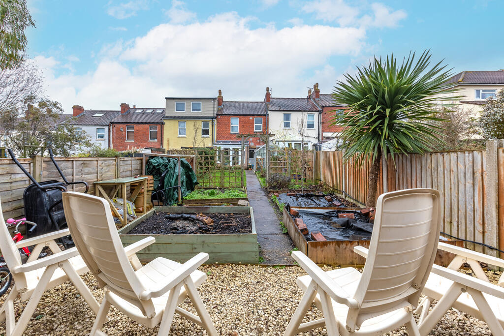 17 Penpol Avenue -43 - sky