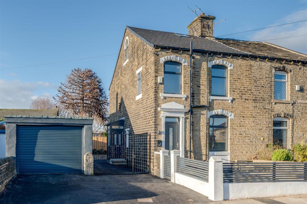 4 Cliffe End Road-15.jpg