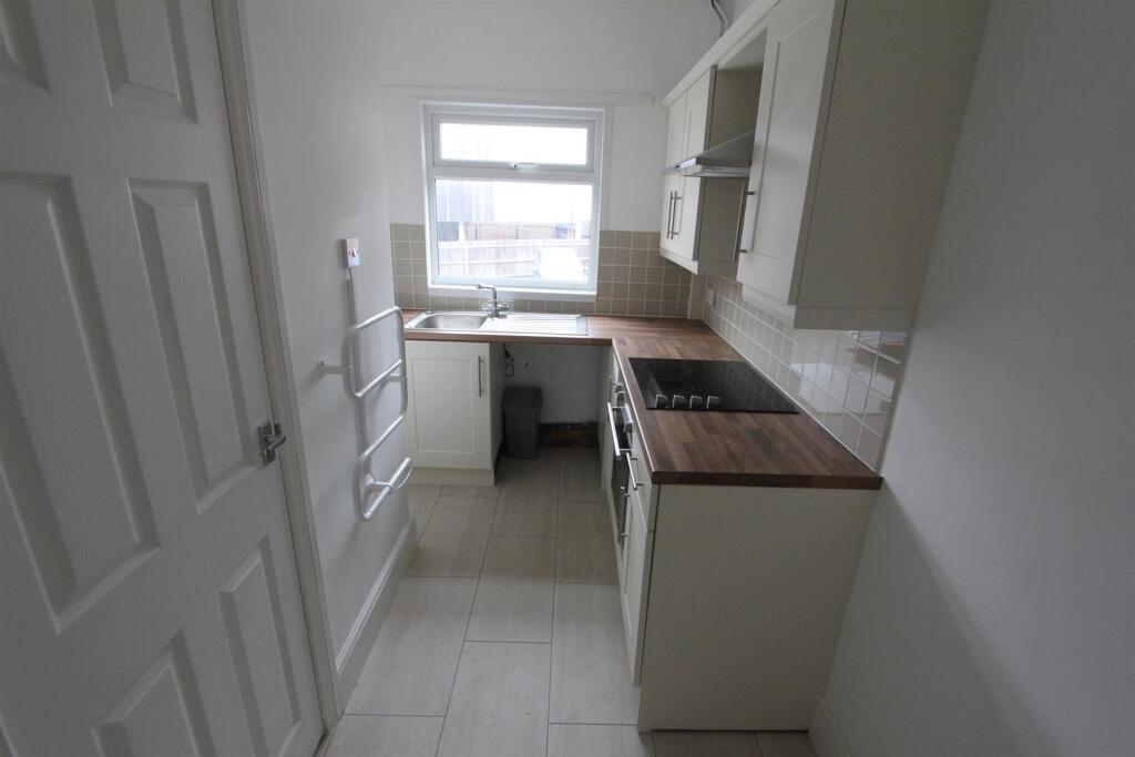 92A Castle Street, HK kitchen 1.JPG