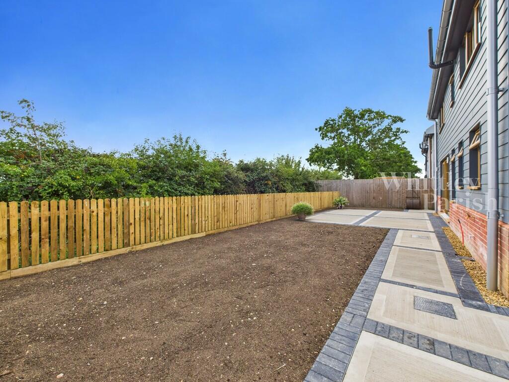 CAM04332G0-PR0484...