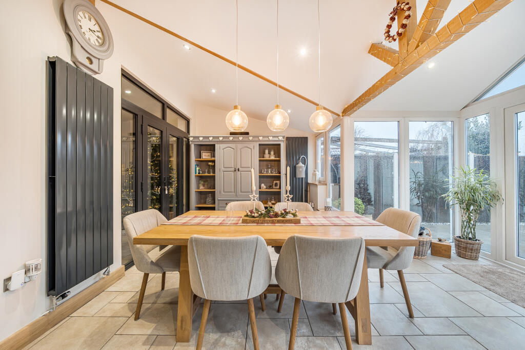 Kitchen / Garden Room