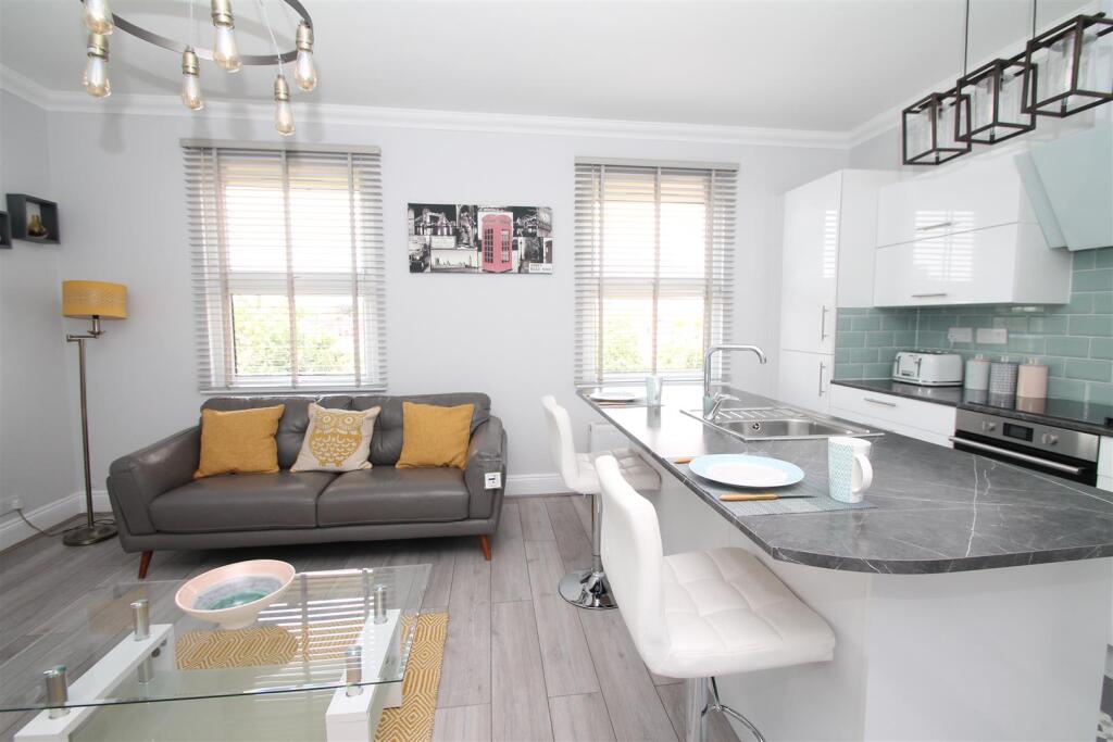 Kitchen / Living Room