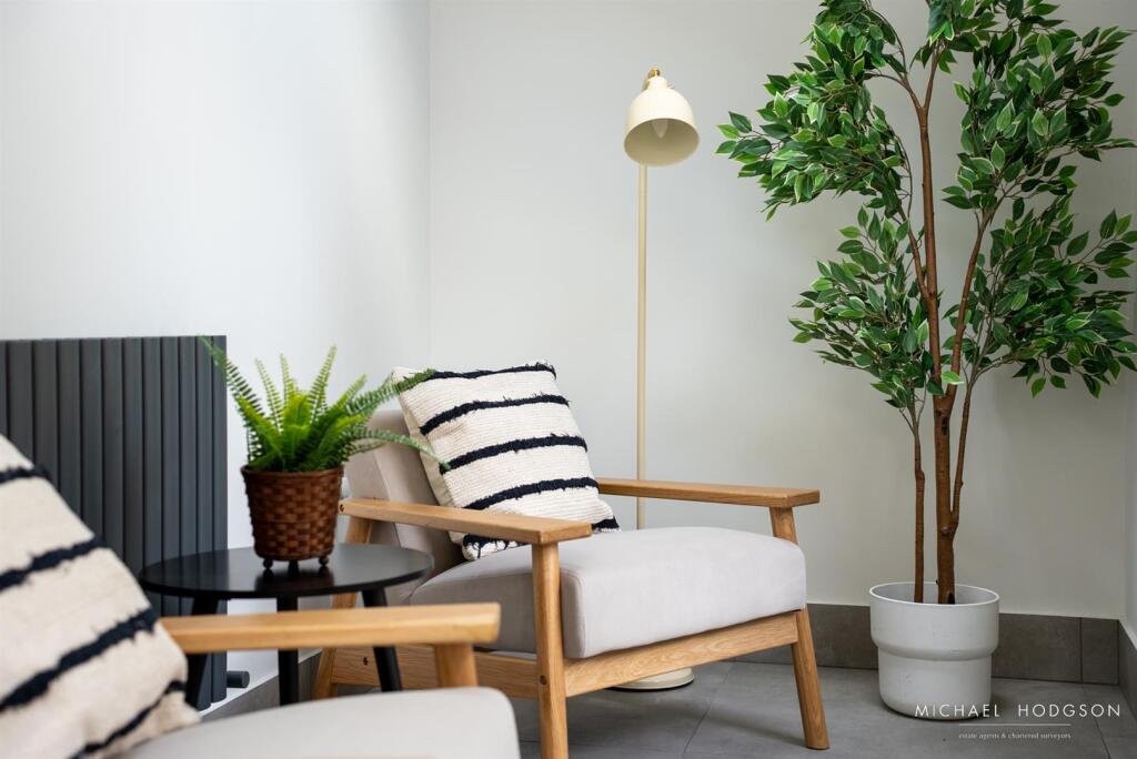 13 Front Street, Whitburn-35.jpg