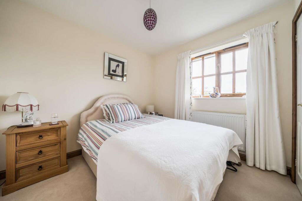 Bedroom 4.jpg