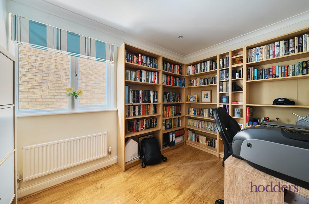 ee393424-23fb-489...