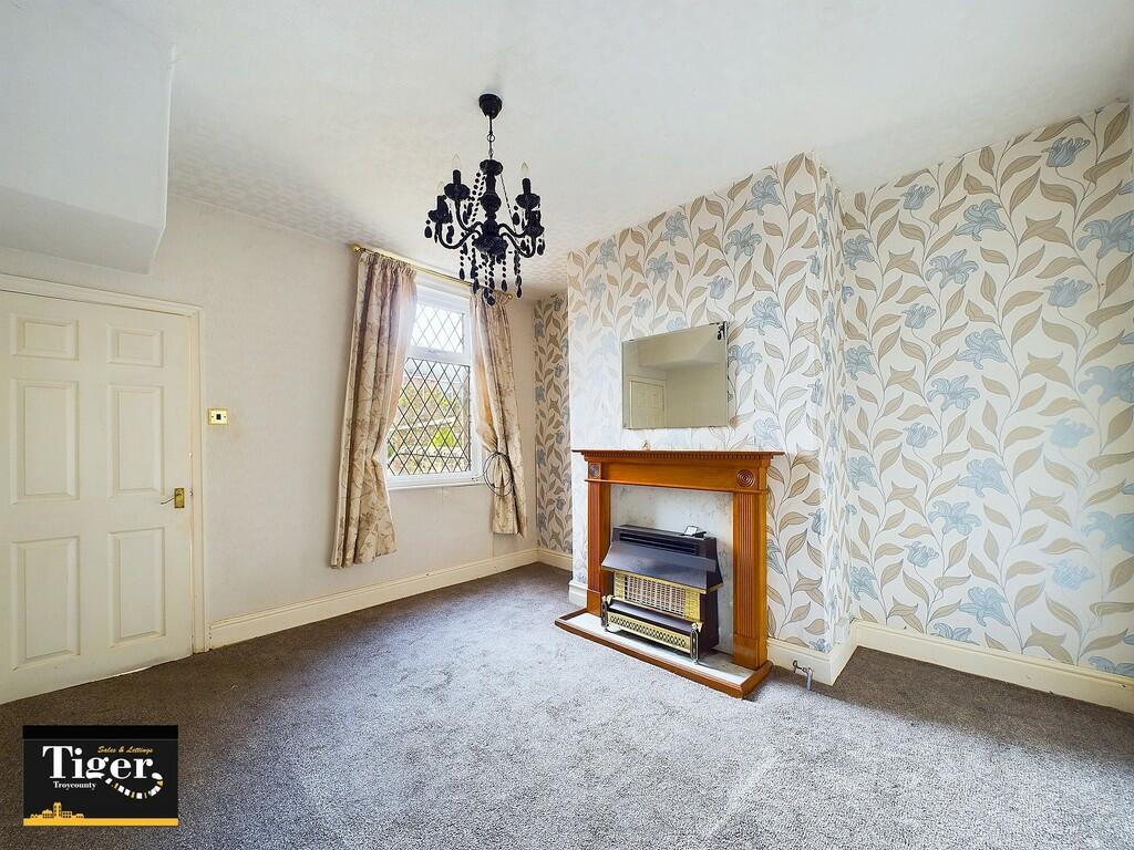 CAM02176G0-PR0386...