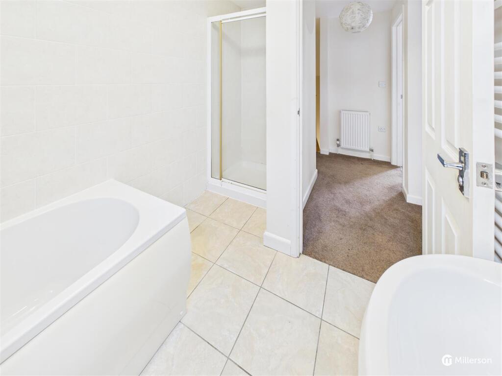 BATH/SHOWER ROOM