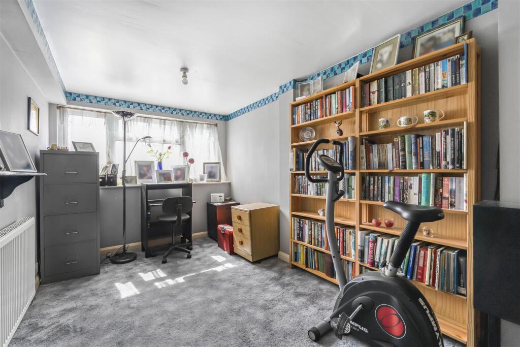 61 London Road, Towcester (23).JPG