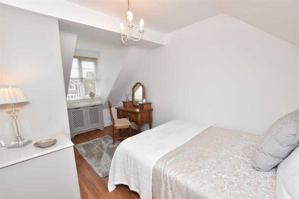 BEDROOM 3 (FRONT)