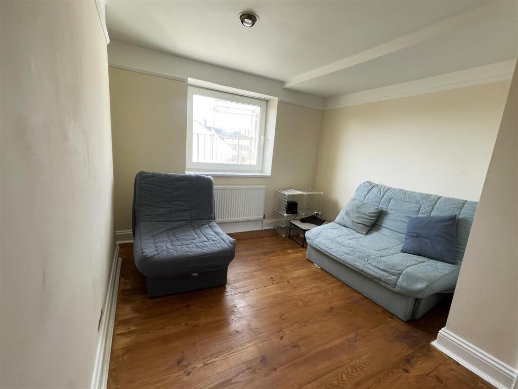 Bedroom.jpg