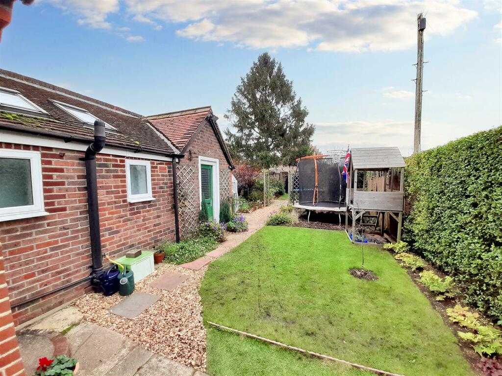 Rear garden 2 new.jpg