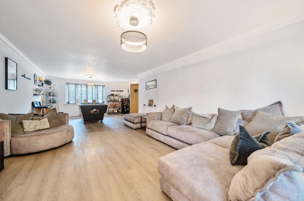 1324863-17-688209bd1bb4f