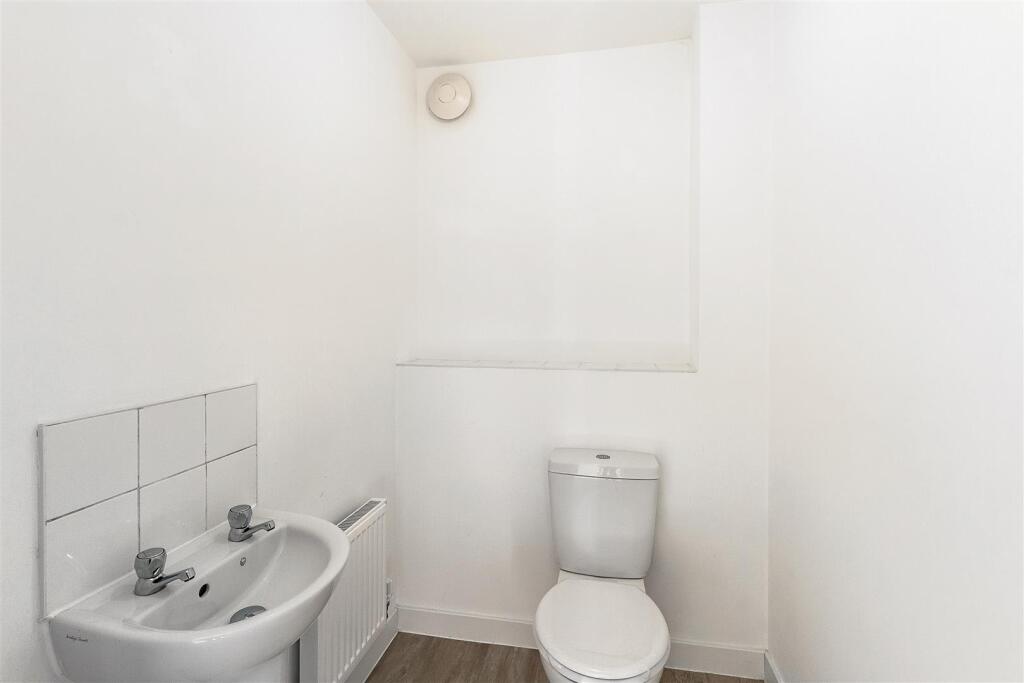 Cloakroom/WC