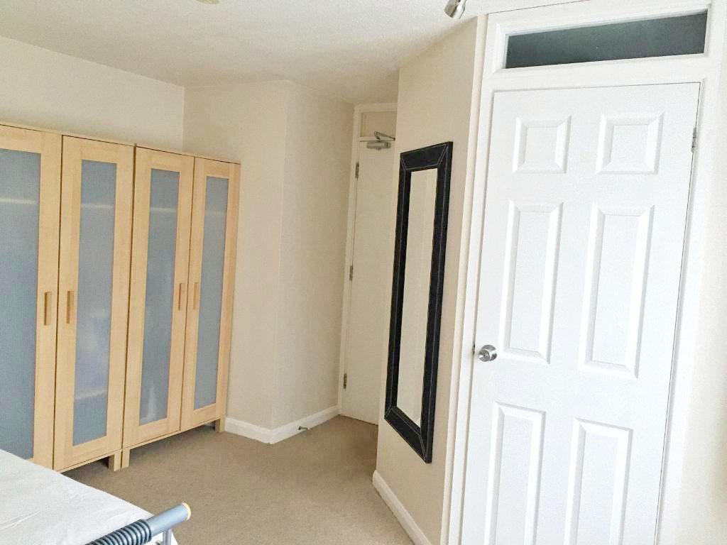 Bedroom with ensuite