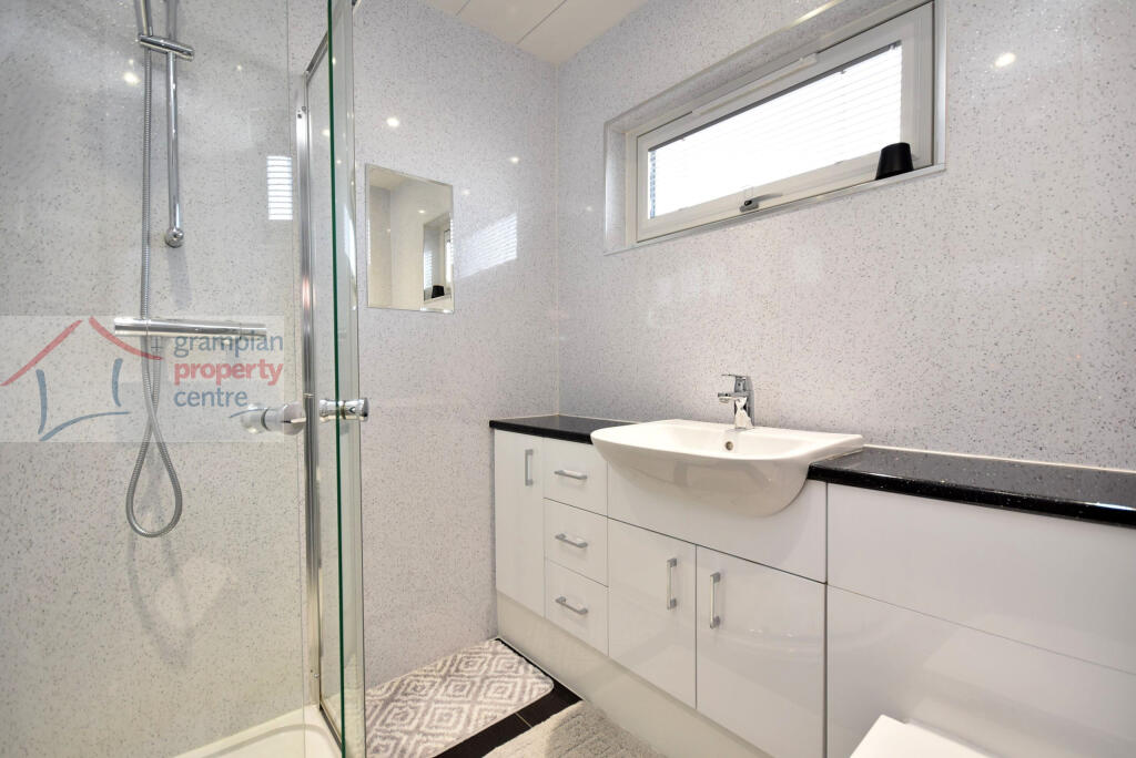 shower room 1.JPG