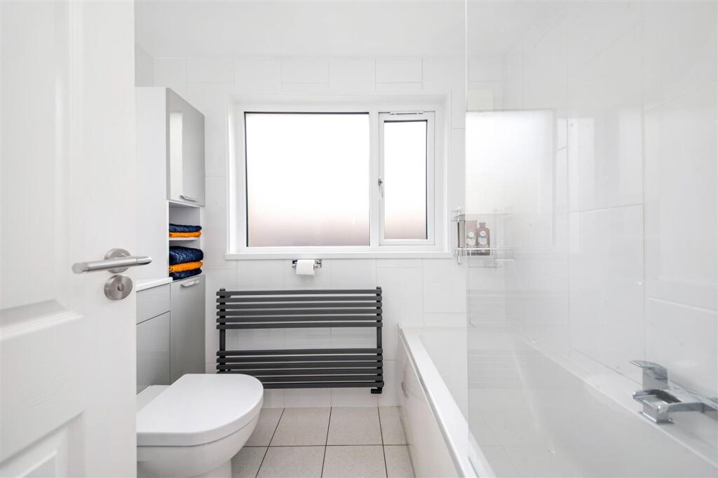 HOUSE BATHROOM