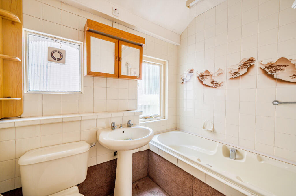 1320837-15-686bd6...