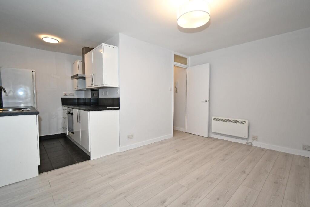 Sitting/Dining Room