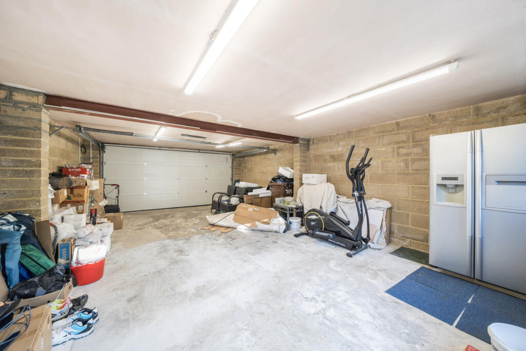 1357317-21-68cd8d...