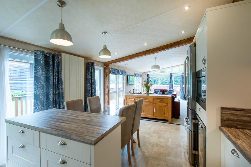 Open-Plan Living Area/Kitchen