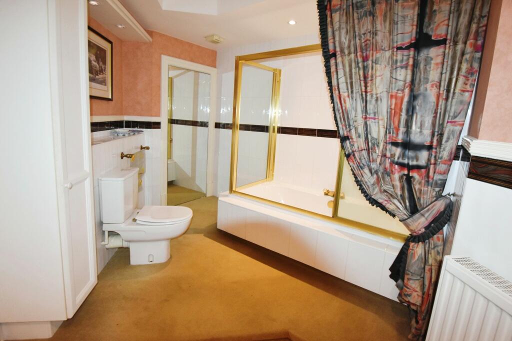 Main Bathroom