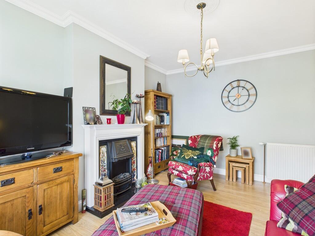 CAM05526G0-PR0011...