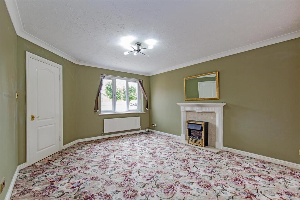 Reception Room-1.jpg